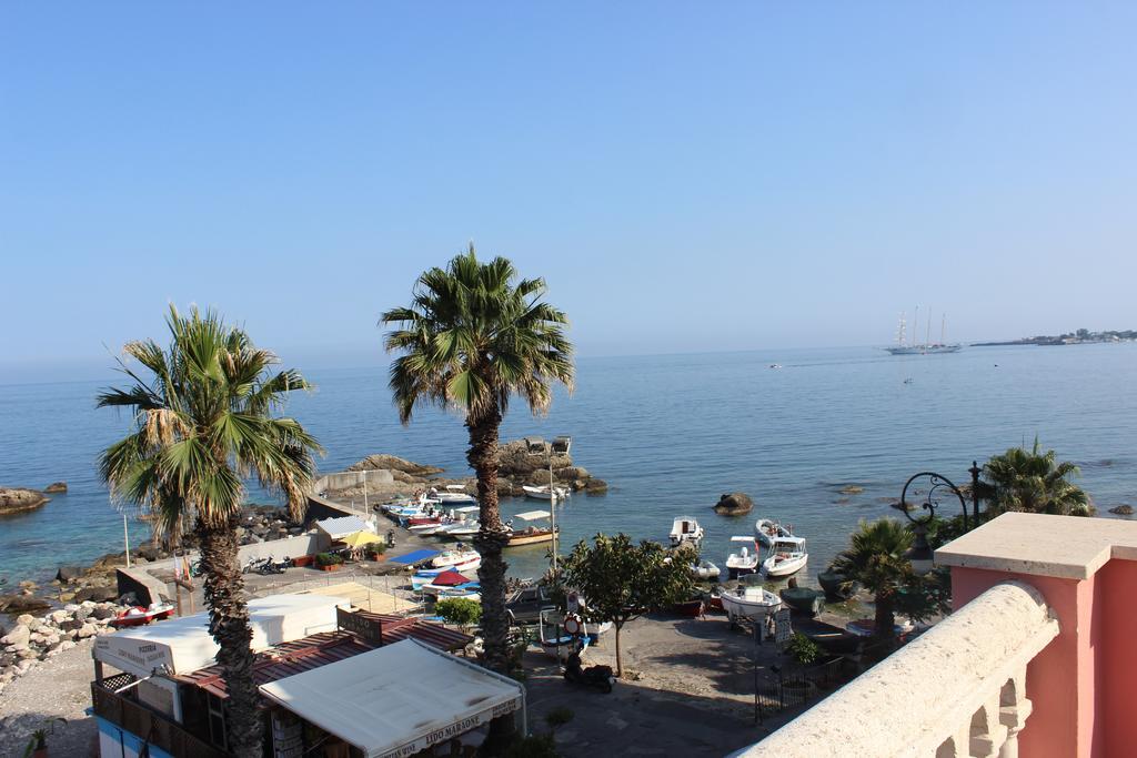 B&B Villa Raineri Giardini Naxos Εξωτερικό φωτογραφία