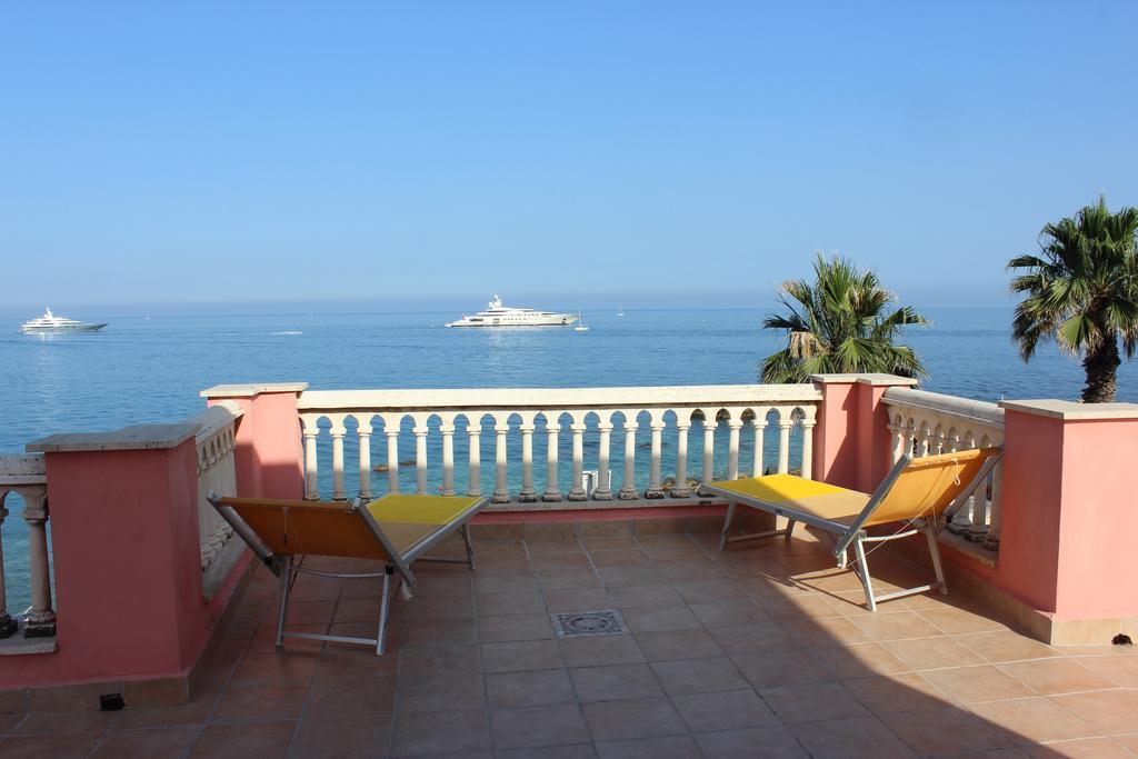 B&B Villa Raineri Giardini Naxos Εξωτερικό φωτογραφία