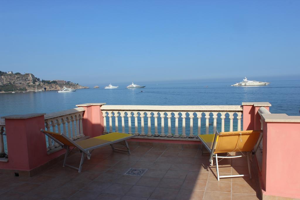 B&B Villa Raineri Giardini Naxos Εξωτερικό φωτογραφία