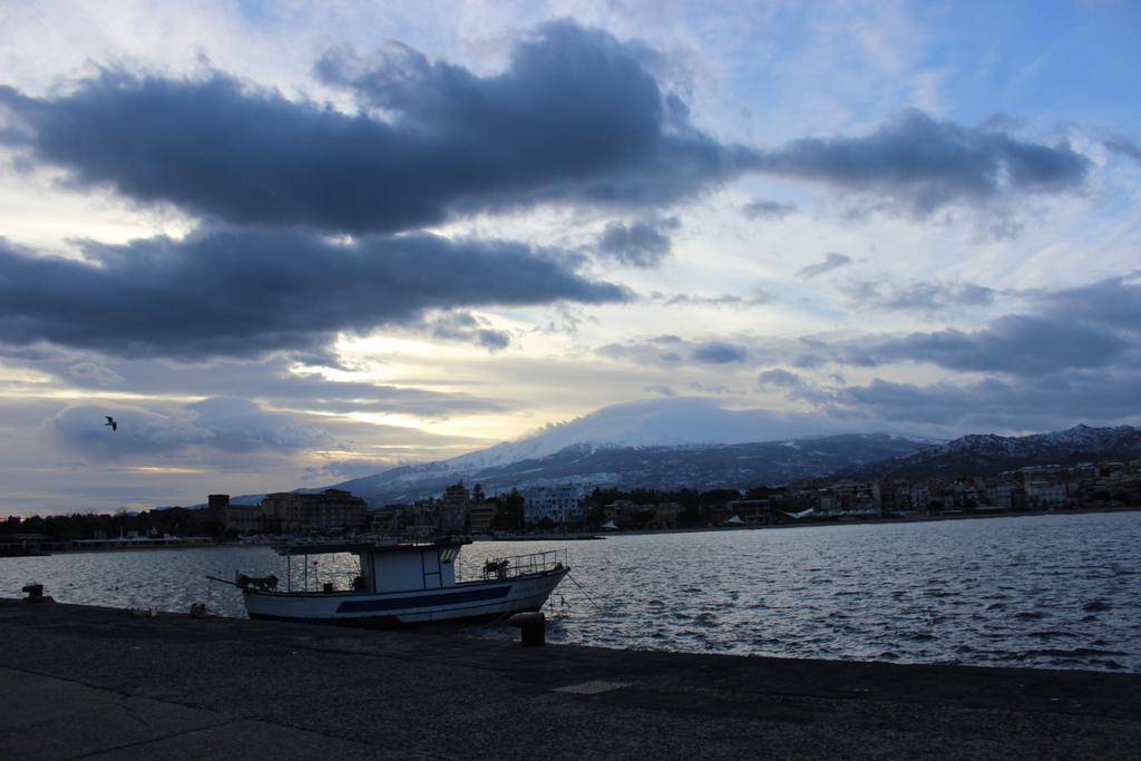B&B Villa Raineri Giardini Naxos Εξωτερικό φωτογραφία