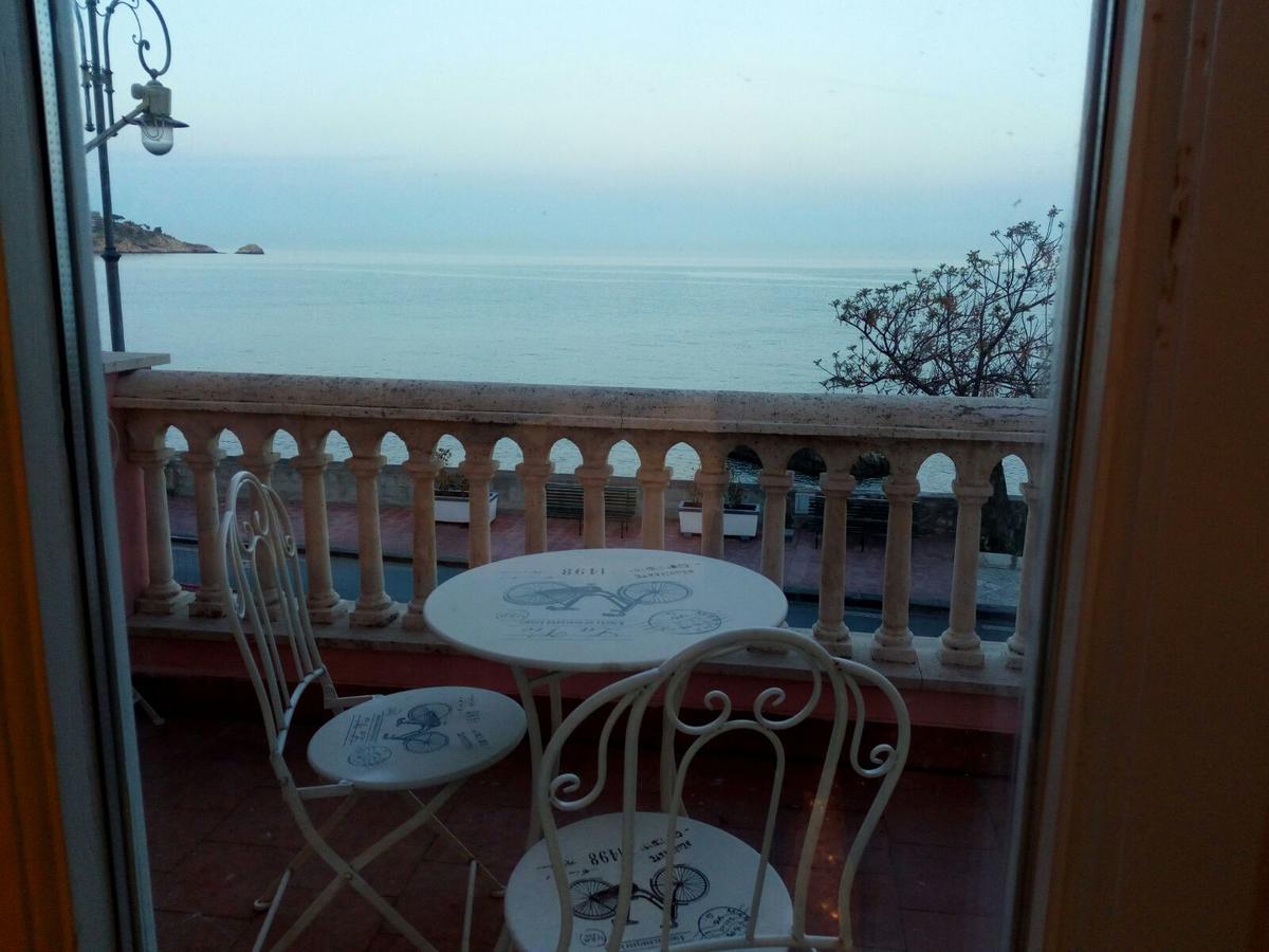 B&B Villa Raineri Giardini Naxos Εξωτερικό φωτογραφία